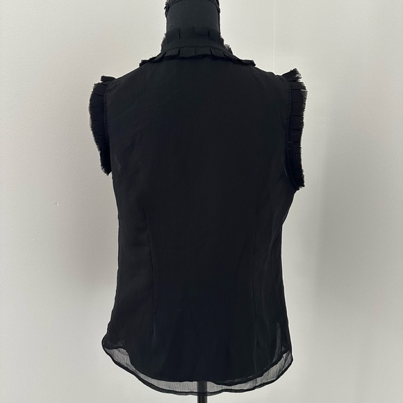 NWOT sleeveless blouse - Picture 3 of 4